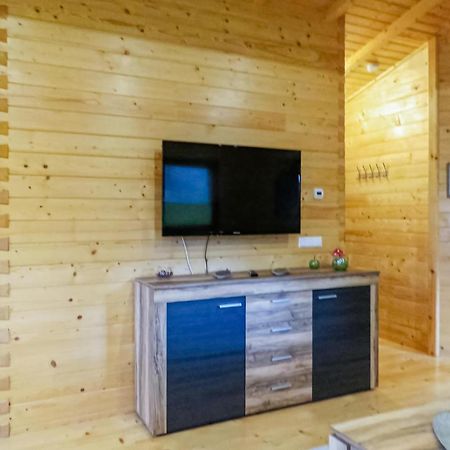 Lovely Home In Merzalben With Wifi Extérieur photo